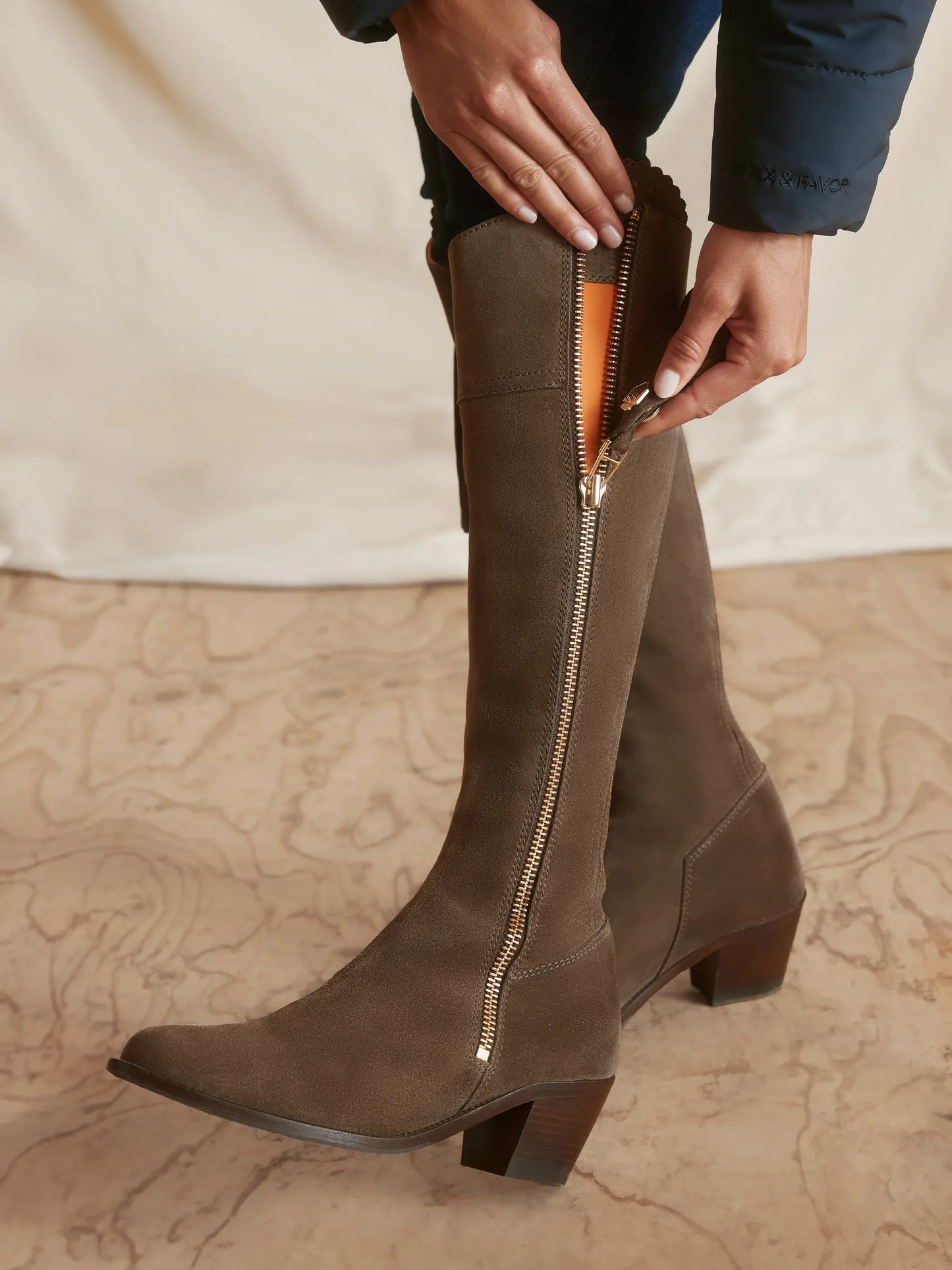 Heeled Regina - Fog Suede