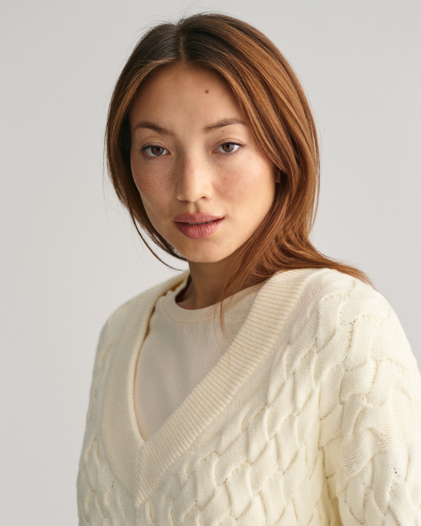 Textured Cotton V-Neck - Cream