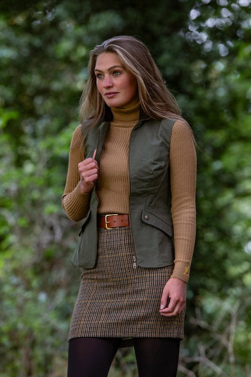 Elizabeth Rollneck - Caramel