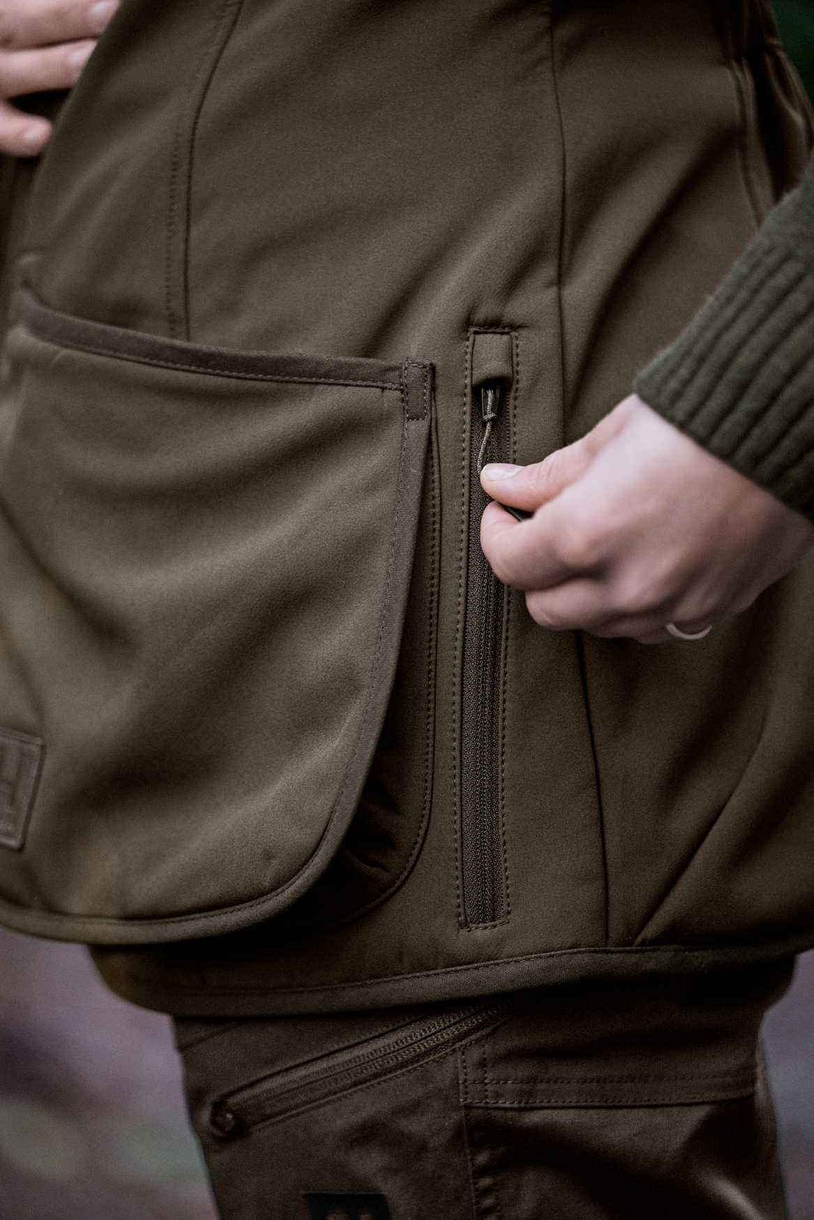 Women's Skye Shooting Waistcoat - Willow Green/Shadow Brown