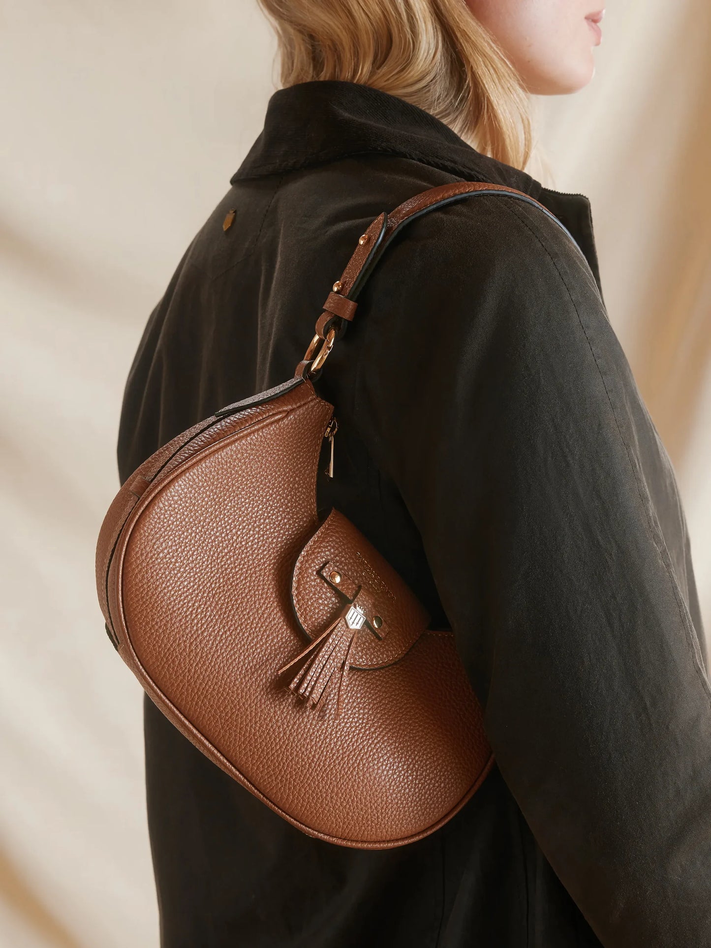 Windsor Shoulder Bag - Tan Leather