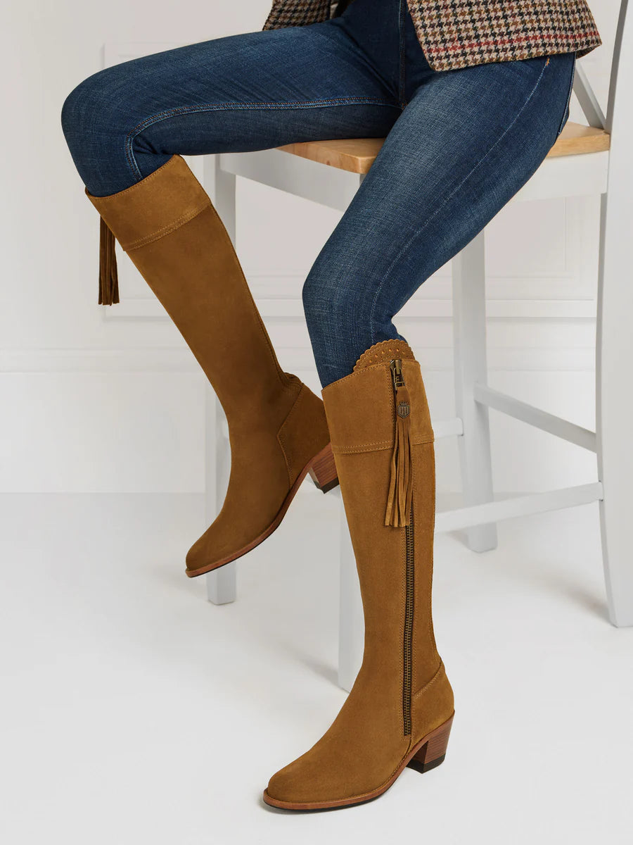 Heeled Regina - Tan Suede