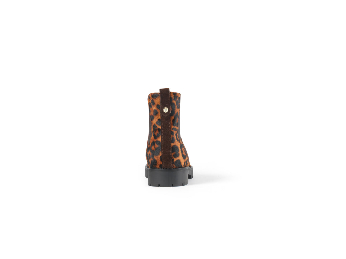 Sheepskin Boudica - Leopard Haircalf